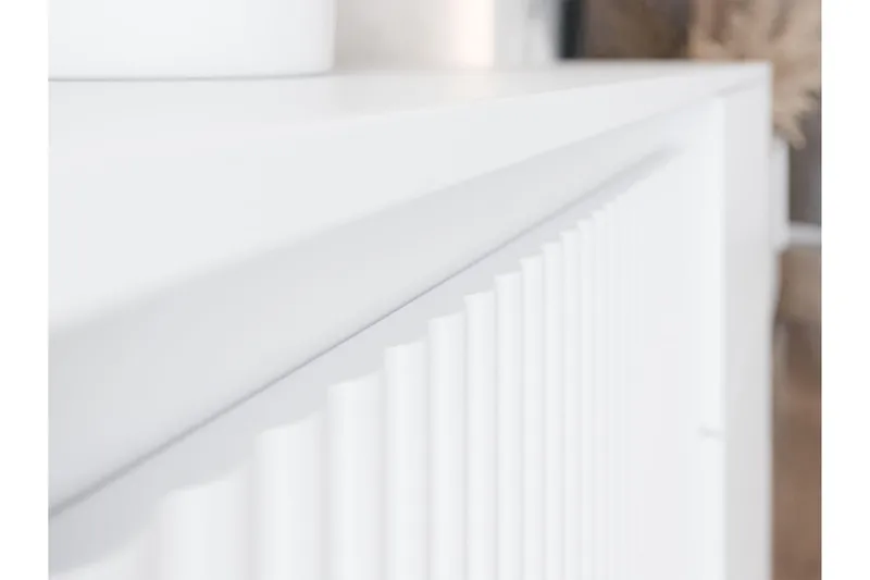 Bjurholm Byrå 153 cm - Svart - Products - Förvaring - Förvaringsmöbler - Byrå