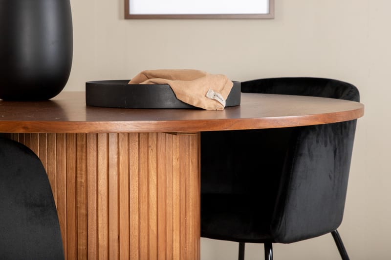 Bianca Matgrupp 110 cm Rund med 4 Berit stolar - Svart - Products - Möbler - Bord & matgrupp - Matgrupp