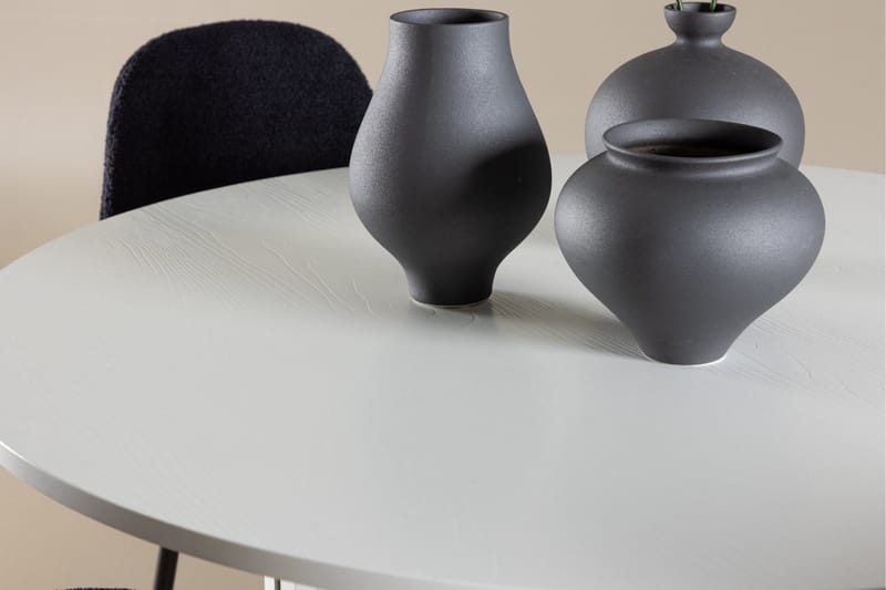 Härön Matgrupp 110 cm Rund med 4 Polar stolar - Vit/Svart - Products - Möbler - Bord & matgrupp - Matgrupp