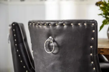 Lyon Rund Matgrupp 150 cm med 6 Tuva Stolar - Brun Vintage Alm / Svart Pu - Products - Möbler - Bord & matgrupp - Matgrupp