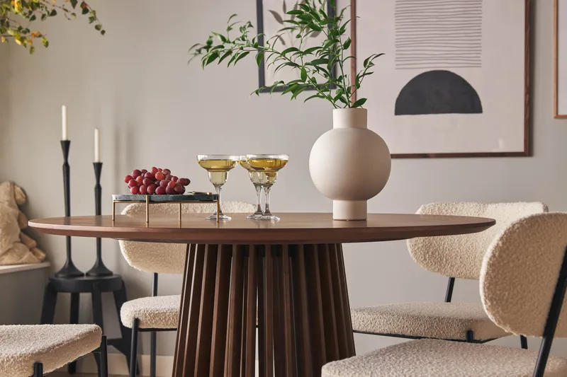 Peyra Runt Matbord 120 cm för 4 personer Köksbord i trä - Valnöt - Products - Möbler - Bord & matgrupp - Matbord & köksbord