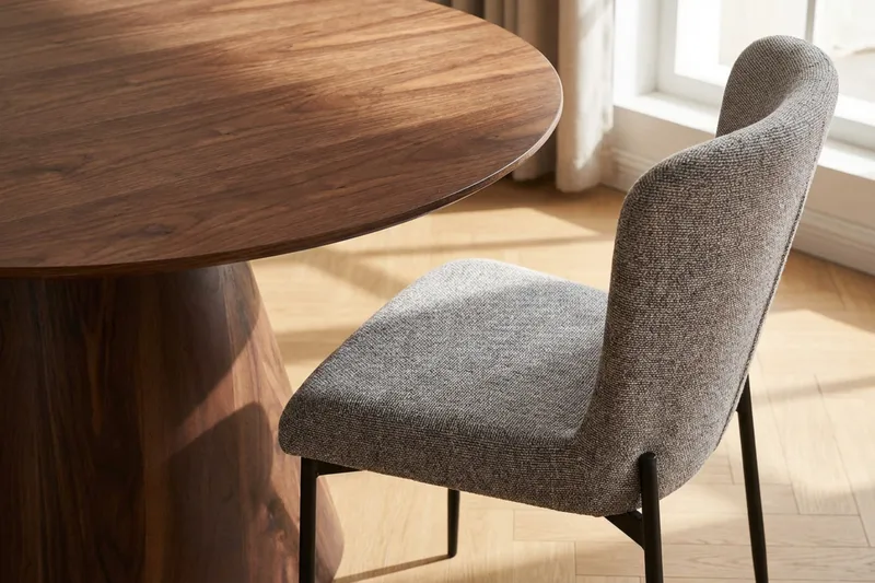 Siena Matgrupp runt 130 cm Valnöt med 6 Elsie Matstolar - Valnöt/Ljusgrå - Products - Möbler - Bord & matgrupp - Matgrupp