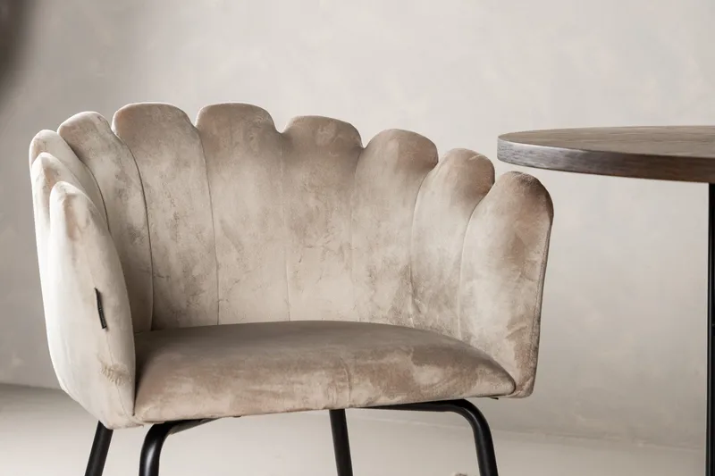 Stone Matgrupp 220 cm Oval med 2 Limhamn stolar - Beige - Products - Möbler - Bord & matgrupp - Matgrupp