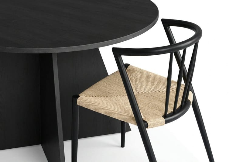 Vera Matgrupp runt 110 cm Svart med 4 Winston Matstolar - Svartlaserad ek - Products - Möbler - Bord & matgrupp - Matgrupp
