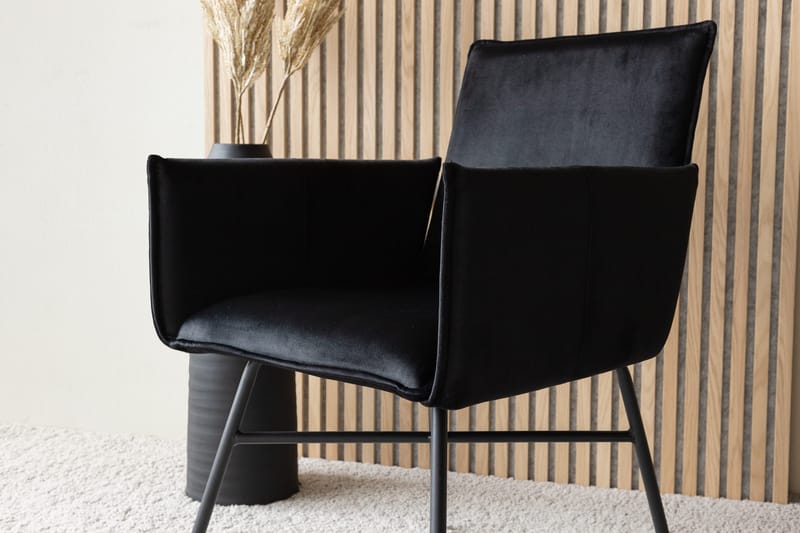Petra Karmstol - Sammet/Svart - Products - Möbler - Fåtölj & stolar - Matstol & köksstol