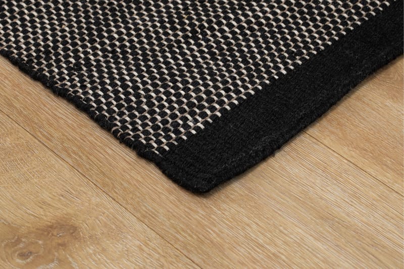 Torsby Ullmatta 140x200 cm Rektangulär - Svart - Products - Textil & mattor - Matta - Modern matta - Ullmatta