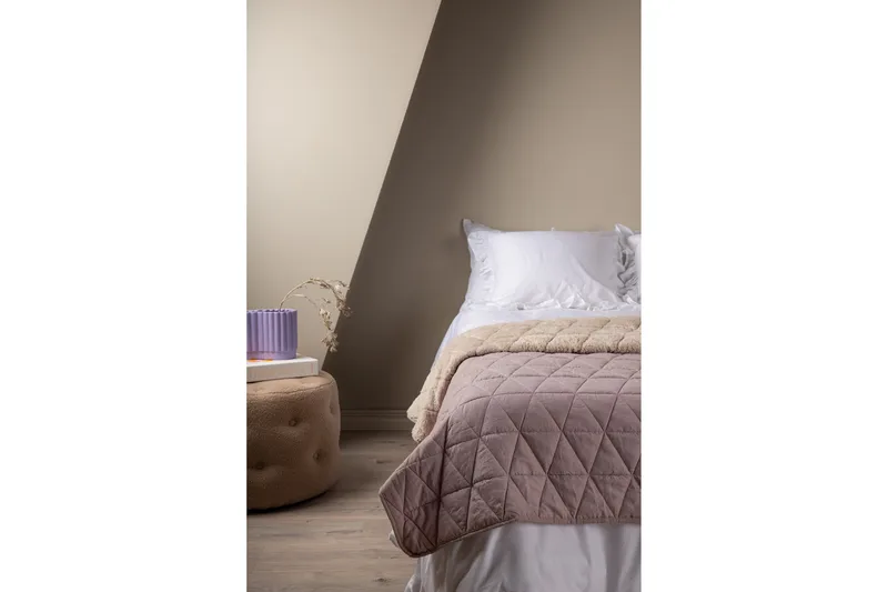 Nilla Överkast 180x260 cm - Ljusrosa - Products - Textil & mattor - Sängkläder - Överkast - Överkast dubbelsäng