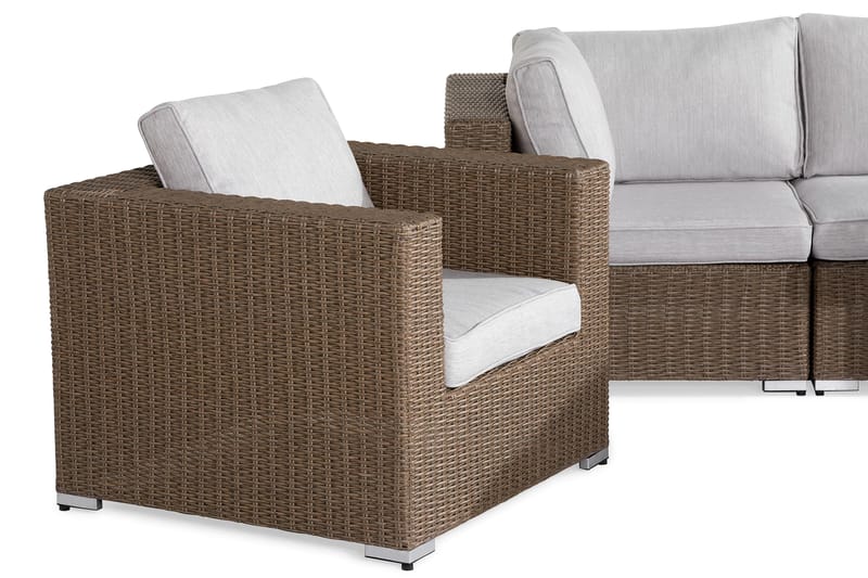 Marcus Stor Loungegrupp Utomhus - 7-sits Loungeset i Konstrotting för Uteplats och Trädgård - Beige / Vita dynor - Products - Utemöbler & utemiljö - Loungemöbler - Loungeset & loungegrupp