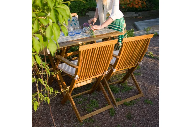 Finlay Matgrupp Utomhus 110x75 cm + 4 Utestolar - Akacia - Products - Utemöbler & utemiljö - Utegrupp - Matgrupp utomhus