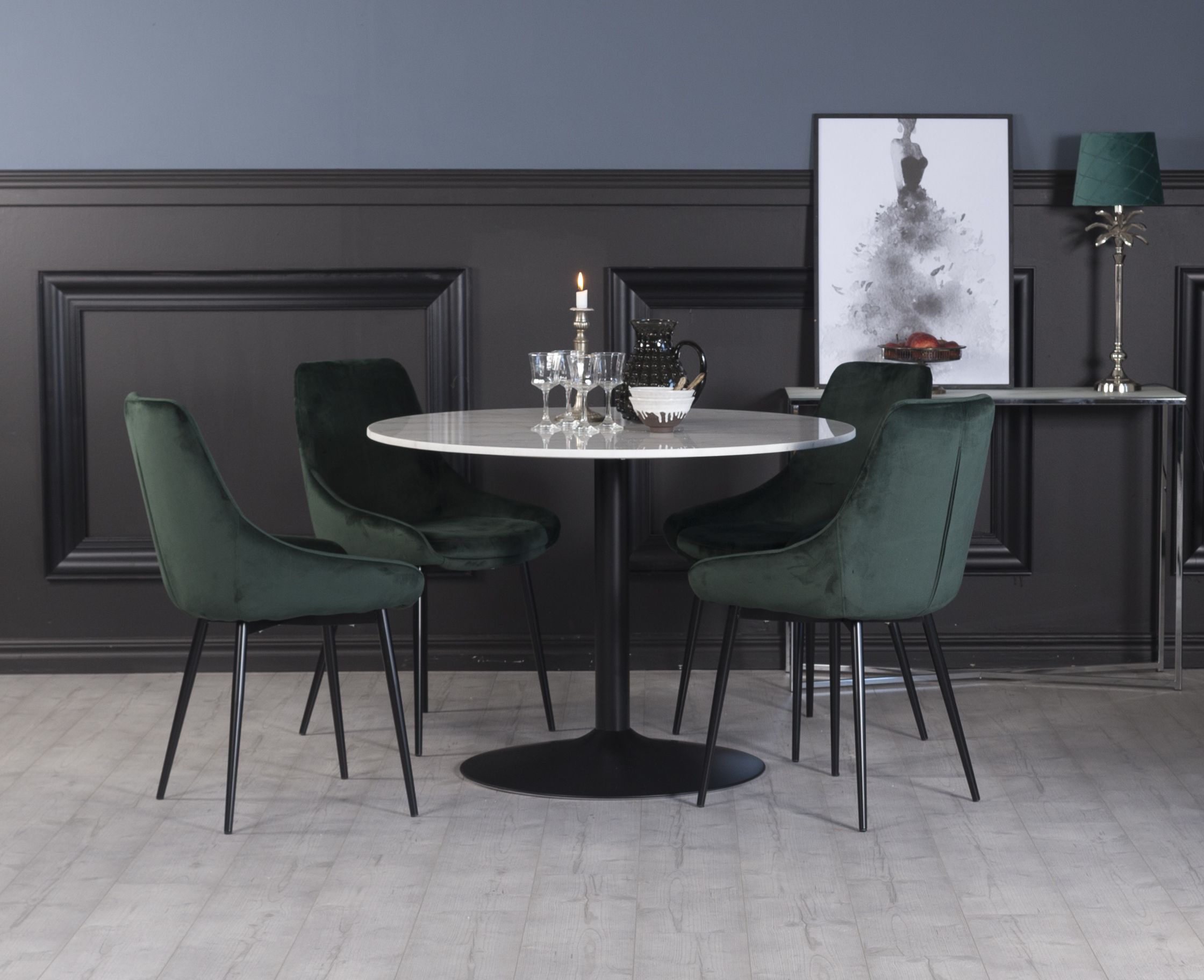 Plaza Essgruppe, Marmortisch mit 4 Theo Samtstühlen - Grün/Weiß/Schwarz + 2.00 x Möbelfüße Plaza Essgruppe, Marmortisch mit 4 Theo Samtstühlen - Grün/Weiß/Schwarz + 2.00 x Möbelfüße