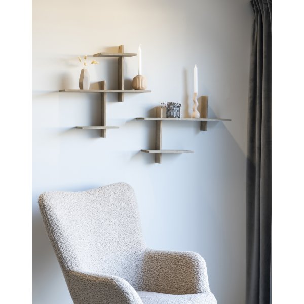 Unregelmiges Wandregal