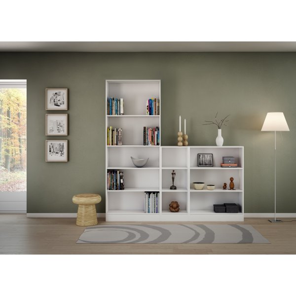 Einfaches niedriges und breites B�cherregal - Wei�