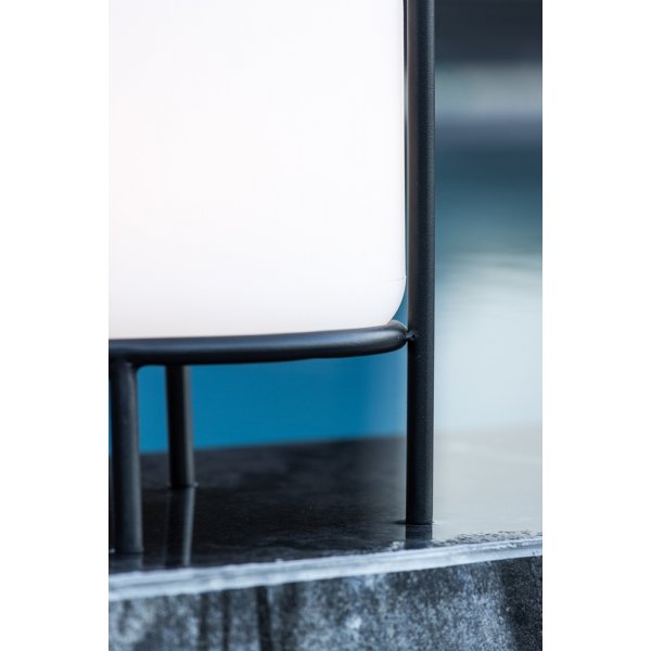 Colie Tischlampe Ø26 cm - Schwarz/Weiß Colie Tischlampe Ø26 cm - Schwarz/Weiß