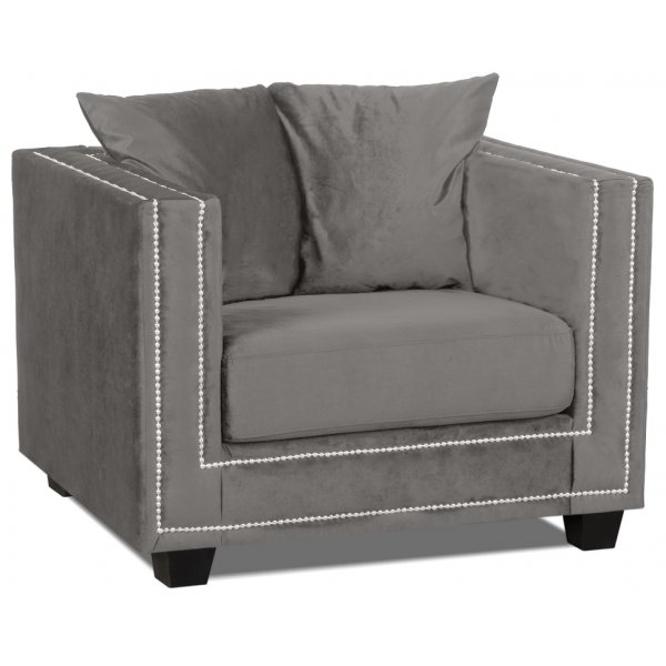 Temple Sessel mit Nieten - Beigefarbener, matter Samt Temple Sessel mit Nieten - Beigefarbener, matter Samt