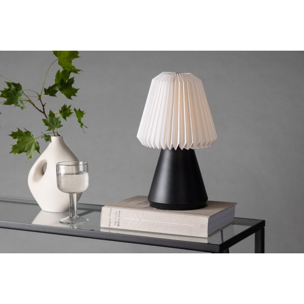 Fjällen Tischlampe - Schwarz/Weiß Fjällen Tischlampe - Schwarz/Weiß