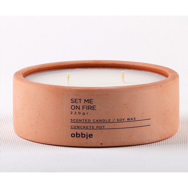 Set Me On Fire Duftkerze niedrig - Pink Set Me On Fire Duftkerze niedrig - Pink