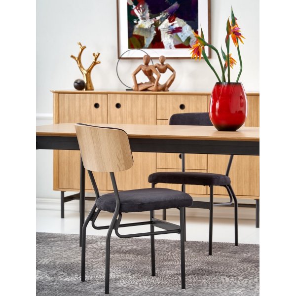 Giga Esstisch 170-250 cm - Eiche/schwarz Giga Esstisch 170-250 cm - Eiche/schwarz