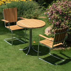 Möllan Balkonset in Teak: 2 Sessel mit rundem Tisch Möllan Balkonset in Teak: 2 Sessel mit rundem Tisch