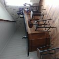 Kundenbild Halle Barhocker aus Blech - Gunsmoke / Walnuss